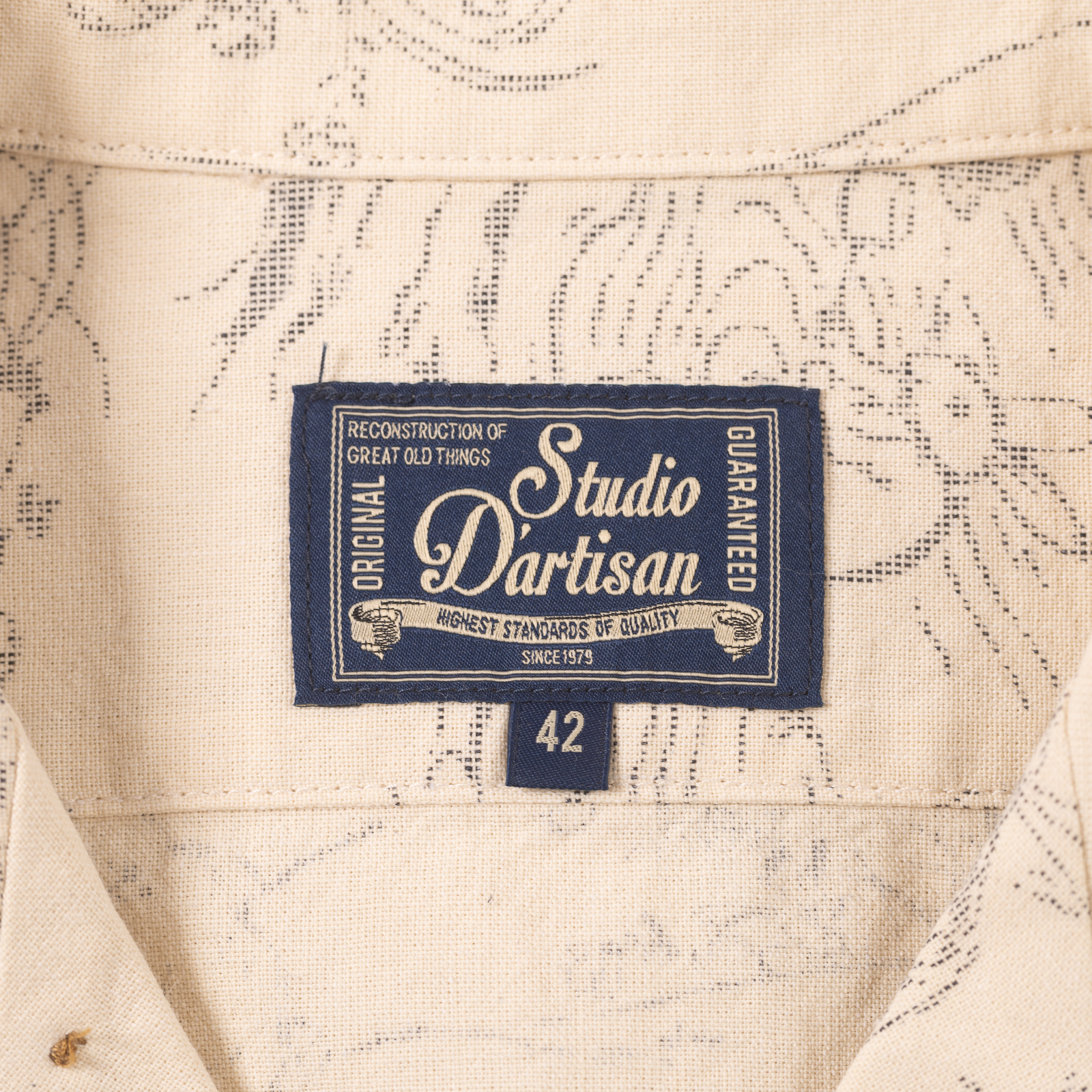 MANGA OPEN COLLAR LABEL